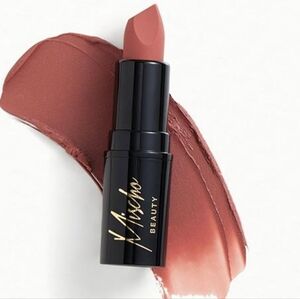 MISCHO BEAUTY Lipstick in Ijama